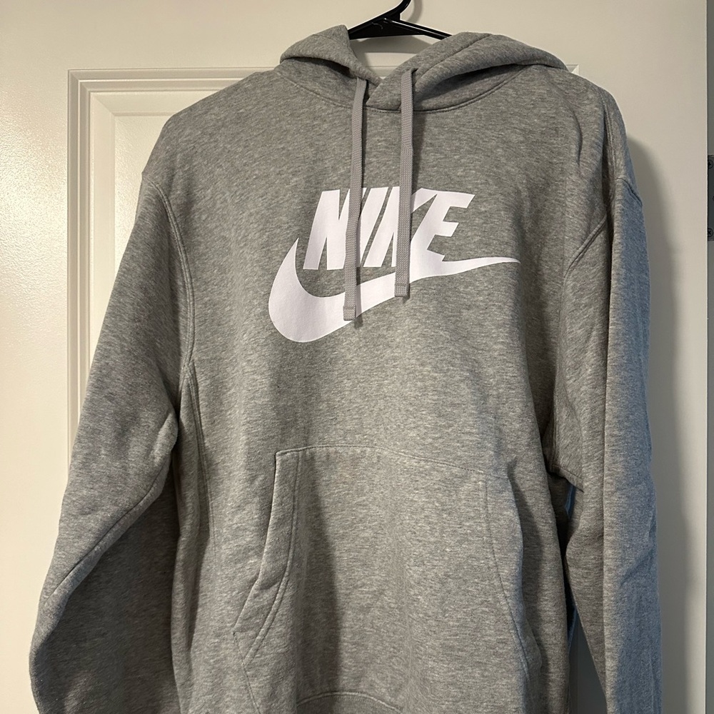 Nike Hoodie Sz. M *worn once*